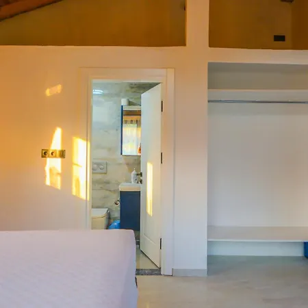 Сasa de vacaciones Luxury Stone House With Indoor - Outdoor Pools, Turkish Bath And Sauna In Fethiye Incirkoy
